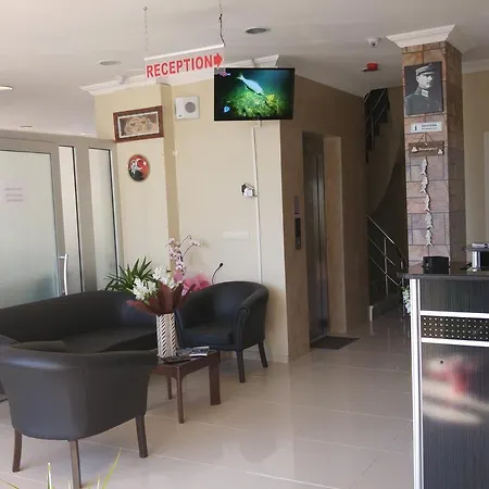 ホテル Doyuranlar Ata 3*